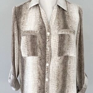 Valerie Stevens snake print pattern blouse. Size L. In excellent condition.